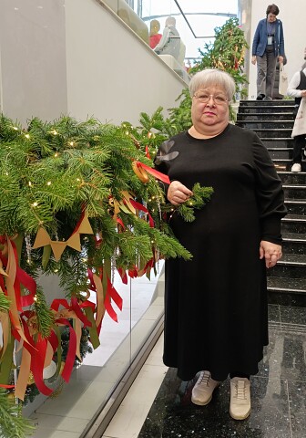 Елена Столярова, Россия, Новосибирск, 57 лет, 5 детей. Ищу: Мужчина, который сможет заинтересовать, помочь. С мужчиной за которым хочется ухаживать, помогать, говорить,...  Анкета 886193. 