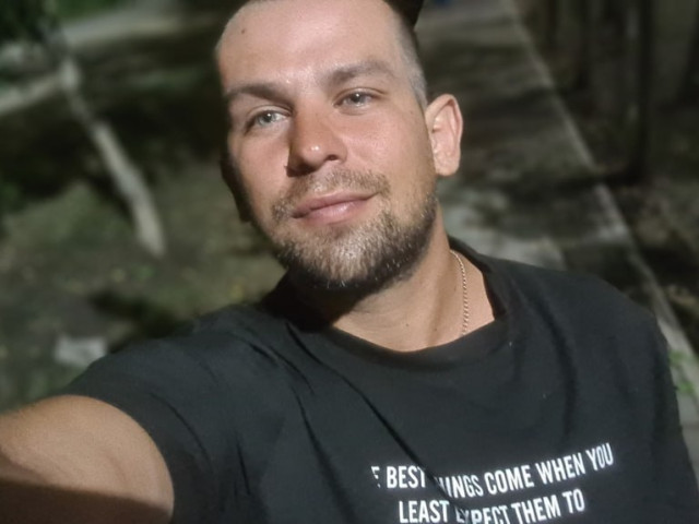 Александр, Благовещенск, 33 года, 10 детей, 1 фото. Познакомлюсь с женщиной для любви и серьезных отношений, брака и создания семьи, воспитания детей, дружбы...  Анкета 886869. 