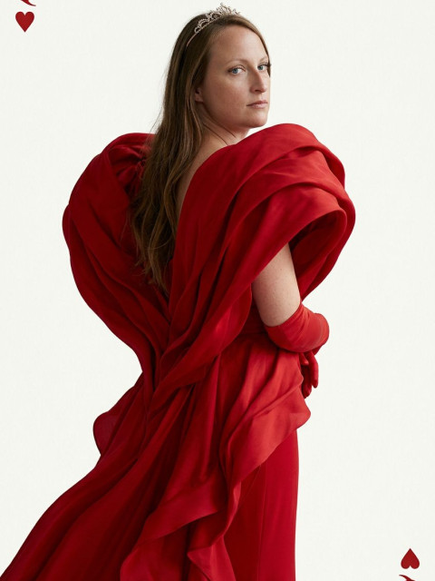 Ольга Воробьёва, Россия, Санкт-Петербург, 40 лет, 1 ребенок. Я ищу мужчину способного поменять мне трубы в ванной и подстричь траву на дачу. ) да и конечно просто...  Анкета 886974. 