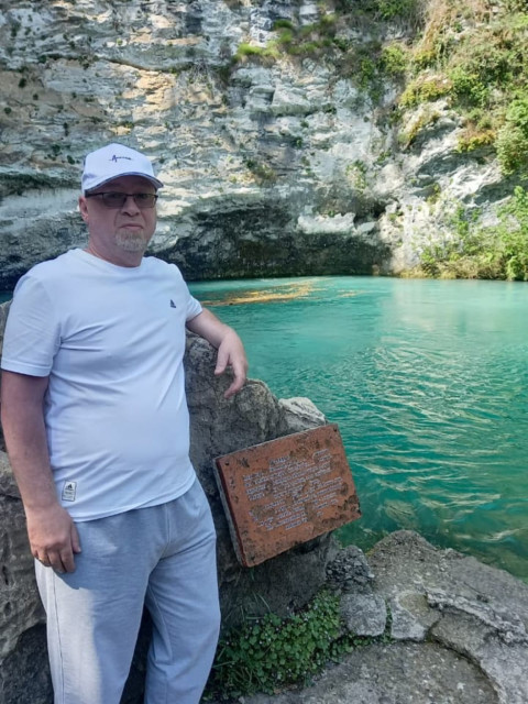 Евгений Лаврушин, Новокузнецк, 45 лет, 1 ребенок, 1 фото. Ищу: Женщину с пышными формами, для встреч  Анкета 887019. 