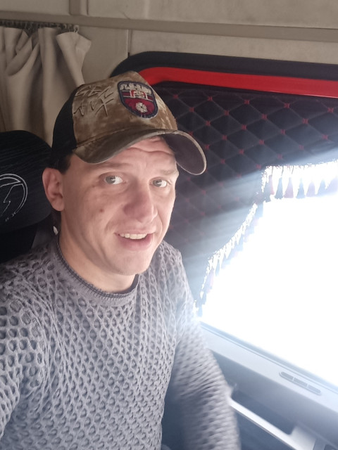 Виктор, Екатеринбург, 31 год. Он ищет её: женщину для любви и серьезных отношений, брака и создания семьи.  Анкета 887230. 