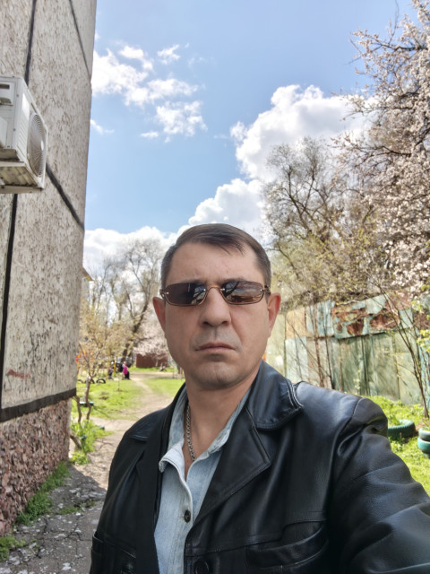 Дима, Луганск, 43 года, 1 ребенок, 1 фото. Знакомство с мужчиной из Луганска