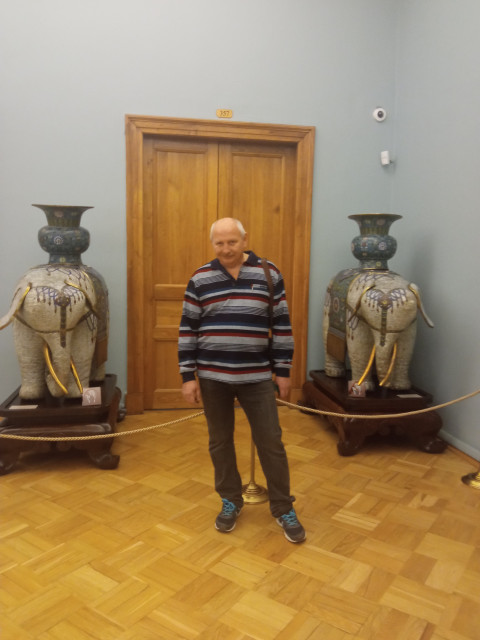 Виктор Стеценко, Санкт-Петербург, м. Беговая, 53 года, 1 ребенок. Умны и разумный, живу в лен обл, под зеленогорском курортный район.