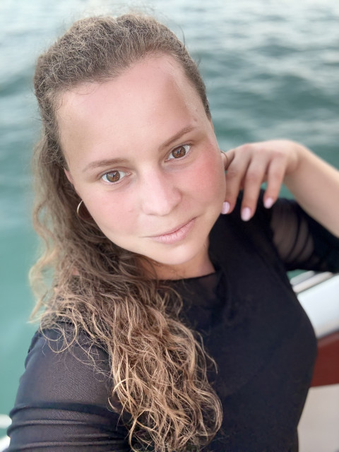 К@тюшка, Россия, Москва, 36 лет, 1 ребенок. Познакомлюсь с мужчиной для серьезных отношений и создания семьи от 36 до 42 лет. 
Важно, чтобы ты...  Анкета 888111. 