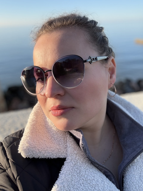 К@тюшка, Москва, м. Дубровка, 36 лет, 1 ребенок. Познакомлюсь с мужчиной для серьезных отношений и создания семьи от 34 до 42 лет.
Важно, чтобы ты ценил...  Анкета 888111. 