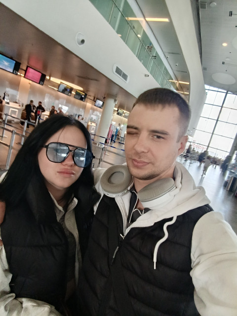 На фото просто подруга