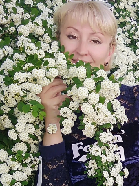 Елена, Россия, Донецк, 51 год. Познакомлюсь с мужчиной для создания семьи. 
Чтобы так-пришёл, увидел, победил))
Жить здесь годами,...  Анкета 888509. 