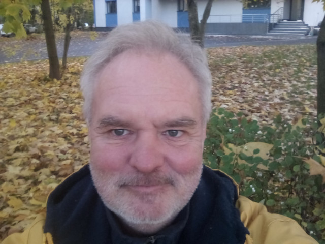 Дмитрий, Москва, м. Зябликово, 60 лет, 2 ребенка. Ищу: Я уже старый, но рабочий хулиган, 
почешу спинку костлявой ведьмАчке) или наоборот, это уж как сложимся
А...  Анкета 888585. 