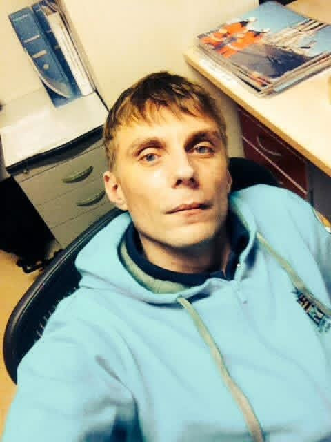 Moderversion, Москва, м. Новокосино, 42 года, 2 ребенка. Знаю, чего хочу от жизни. И иду к этому без суеты. 
Не ищу маму или психолога. Ищу партнёршу, с кот