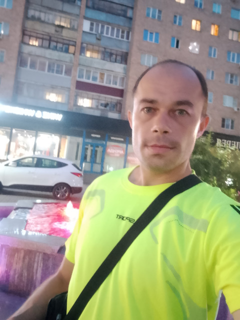 Евгеий, Россия, Курск, 40 лет, 1 ребенок. Познакомлюсь с женщиной для любви и серьезных отношений, воспитания детей.  Анкета 888952. 