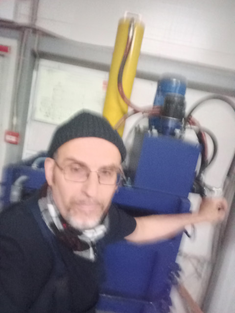 Михаил Москвичев, Россия, Узловая, 51 год. Ищу: Ценю ум и весёлый характер в женщинах! Поскольку давно не курю сам, то и от подруги жизни ожидаю того...  Анкета 890052. 
