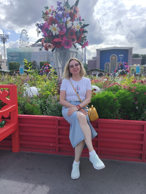 Лариса, Россия, Москва, 52 года, 1 ребенок. Познакомлюсь с мужчиной для любви и серьезных отношений, дружбы и общения.  Анкета 890352. 