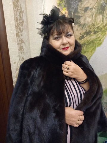 Елена, Россия, Тюмень, 65 лет, 2 ребенка. Ищу: хозяйственный, домашний, не пьющий, не курящий  Анкета 890527. 