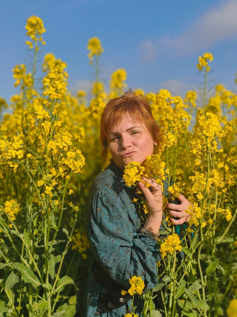 Татьяна, Россия, Анапа, 43 года, 2 ребенка. Ищу: Приглашаю построить отношения мужчину, который не даст коня на скаку... В избу горящую войти, и даст...  Анкета 890553. 