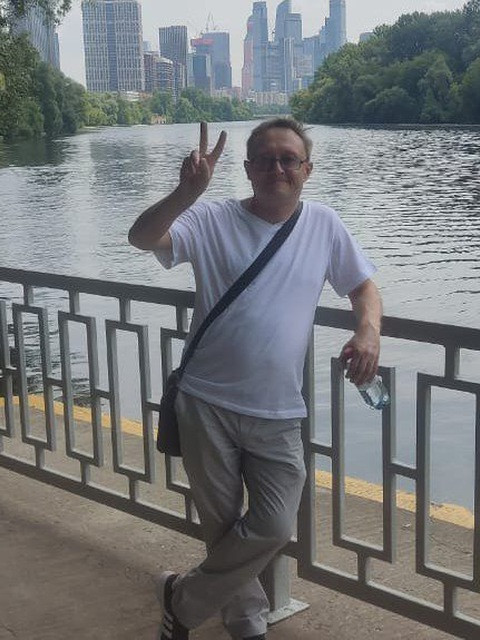 Дмитрий Белогуров, Москва, 44 года, 1 ребенок, 1 фото. Хочу познакомиться с доброй,ласковой и хозяйственной девушкой,которая любит ценить семейные ценности....  Анкета 890673. 