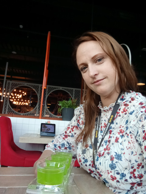 Ольга, Санкт-Петербург, м. Звенигородская, 42 года, 1 ребенок. Ищу: Так мне нужна помощь в покосе травы на даче. Очень.  Анкета 890715. 