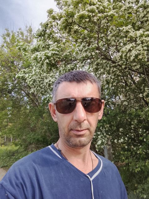 Анатолий, Волгоград, 41 год. Познакомлюсь с женщиной для любви и серьезных отношений, брака и создания семьи, воспитания детей, рождения...  Анкета 891009. 