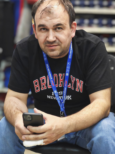 Андрей, Россия, Москва, 43 года, 3 ребенка. Он ищет её: женщину для брака и создания семьи, дружбы и общения.  Анкета 891410. 