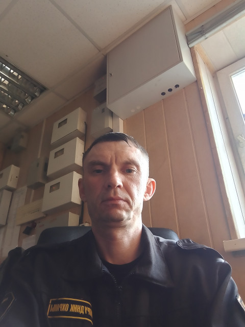 Максим, Курск, 41 год. Познакомлюсь с женщиной для любви и серьезных отношений, брака и создания семьи.  Анкета 891893. 