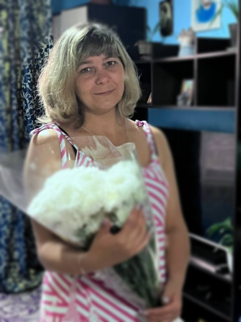 Александра, Россия, Новокузнецк, 40 лет, 3 ребенка. Она ищет его: мужчину для любви и серьезных отношений, брака и создания семьи, воспитания детей, дружбы и общения.  Анкета 892190. 