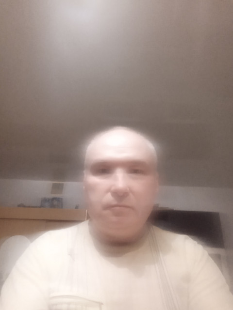 Эдик, Слободской, 54 года. Познакомлюсь с женщиной для дружбы и общения.  Анкета 892334. 