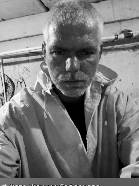 Женька, Санкт-Петербург, м. Горьковская, 43 года. Он ищет её: женщину для дружбы и общения.  Анкета 893080. 