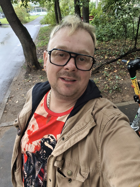Павел Георгиевич Столяров, Москва, м. Первомайская, 40 лет, 1 ребенок. Ищу: Было бы здорово!!! Познакомиться с девушкой ценящий домашний уют, для которой семья на первом месте!...  Анкета 893158. 
