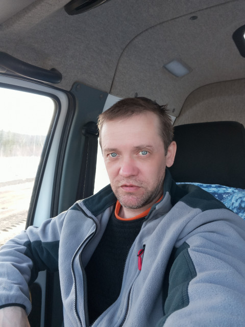 Сергей, Россия, Ангарск, 45 лет, 2 ребенка. Познакомлюсь с женщиной для дружбы и общения.  Анкета 893617. 