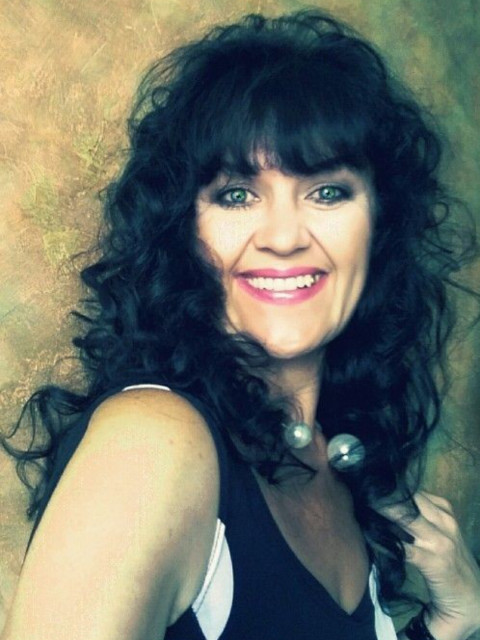 Yelena, Алматы, 55 лет, 1 ребенок, 1 фото. Она ищет его: мужчину для любви и серьезных отношений.  Анкета 894000. 