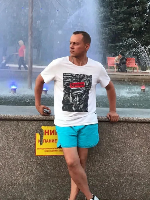 Игорь, Россия, Донецк, 45 лет, 2 ребенка. Познакомлюсь с женщиной для любви и серьезных отношений.  Анкета 894129. 