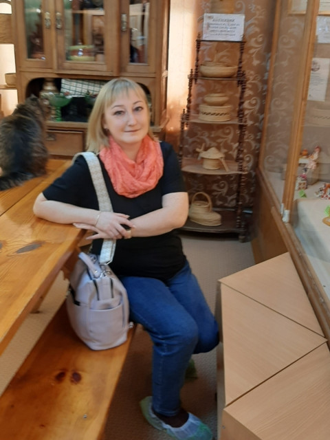 Юлия, Россия, Киров, 43 года, 1 ребенок. Познакомлюсь с мужчиной для любви и серьезных отношений, брака и создания семьи, воспитания детей.  Анкета 894323. 
