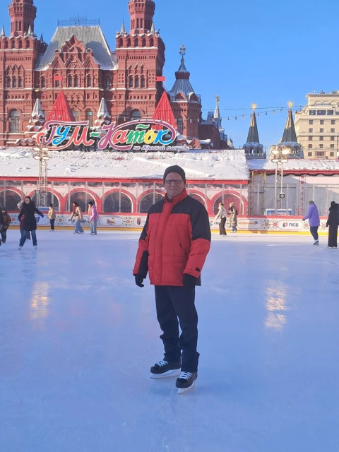 Сергей, Москва, м. Солнцево, 60 лет, 1 ребенок. Не Москвич. В Москве живу работаю. Жилье снимаю.