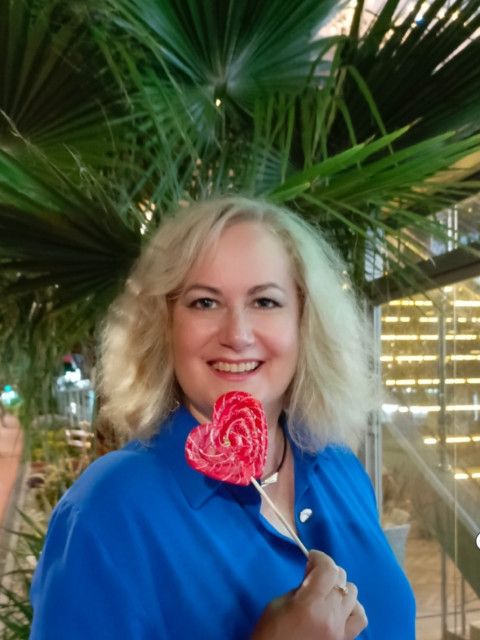 Лана, Москва, м. Аминьевская, 51 год, 1 ребенок. Познакомлюсь с мужчиной для любви и серьезных отношений, брака и создания семьи, гостевого брака, дружбы...  Анкета 894627. 