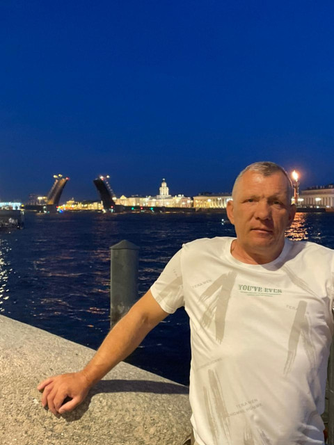 Павел, Россия, Москва, 53 года. Познакомлюсь с женщиной для любви и серьезных отношений, брака и создания семьи.  Анкета 894726. 