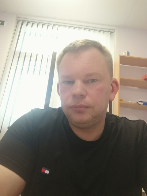 Дмитрий, Россия, Санкт-Петербург, 42 года, 2 ребенка. Вся мотивация помещается в нескольких словах:
« У нас всего одна жизнь... »