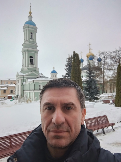 Роман, Россия, м.о., 49 лет, 1 фото. Позитивный,добрый,весёлый,И т.д.