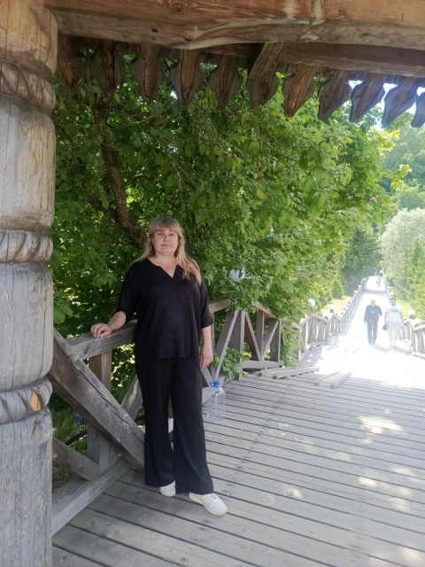 Лилия, Россия, Сергиев Посад, 42 года. Познакомлюсь с мужчиной для общения, возможны серьёзные отношения.  Анкета 895832. 