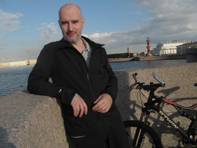 Олег, Москва, м. Войковская, 50 лет, 3 ребенка. Он ищет её: женщину для брака и создания семьи, гостевого 
брака, воспитания детей.  Анкета 896210. 