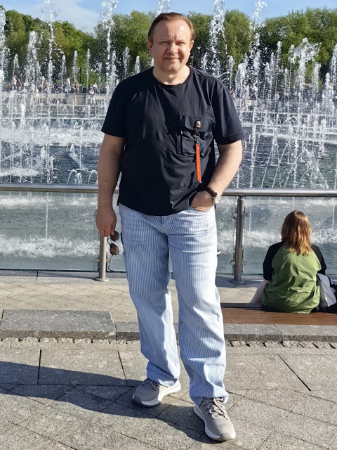 Александр, Москва, 48 лет, 1 ребенок. Он ищет её: женщину для любви и серьезных отношений, брака и создания семьи, воспитания детей, дружбы и общения.  Анкета 896290. 