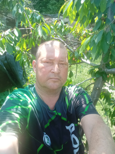 Артём, Россия, Харцызск, 46 лет, 3 ребенка. Познакомлюсь с женщиной для любви и серьезных отношений, дружбы и общения.  Анкета 896602. 