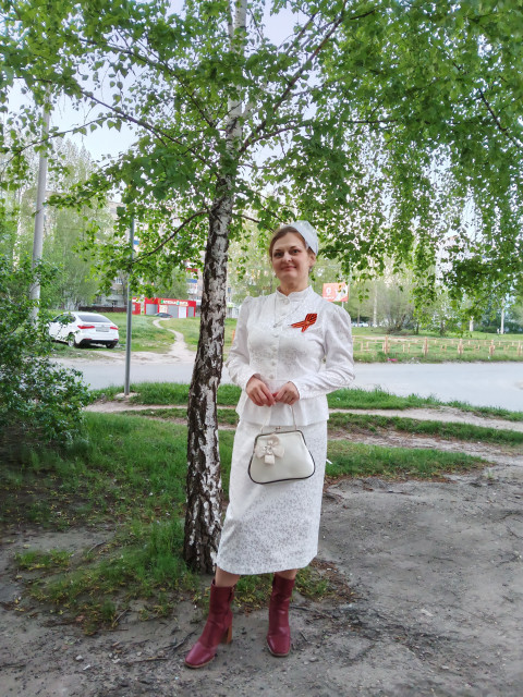 Елена, Россия, Сызрань, 47 лет, 2 ребенка. Ищу: Превосходящего меня во всём. 
Мужественный и Очень сильный во всех смыслах слова. 
Настоящий.  Анкета 896642. 