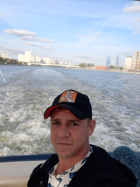 Антон, Москва, м. Печатники, 41 год. Познакомлюсь с женщиной для любви и серьезных отношений, дружбы и общения.  Анкета 896704. 