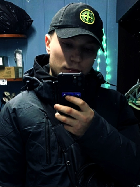 Богдан, Донецк, 23 года. Познакомлюсь с девушкой для любви и серьезных отношений, брака и создания семьи.  Анкета 897101. 