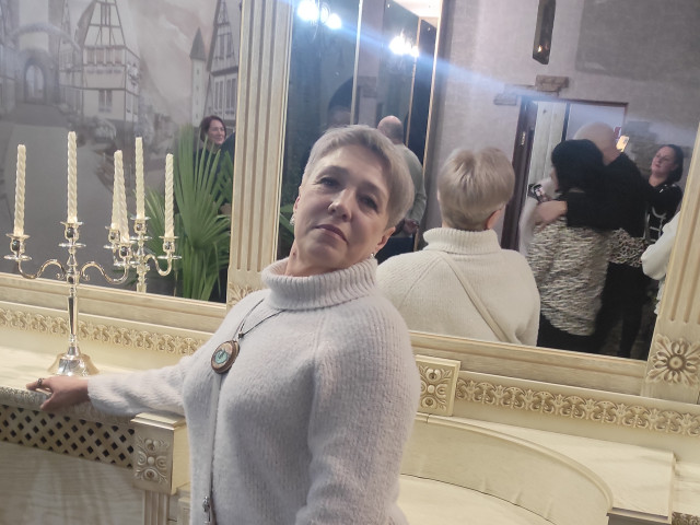 Марина, Донецк, 59 лет, 2 ребенка. Позитив, наивная, люблю рыбалку, путешествия и горы.