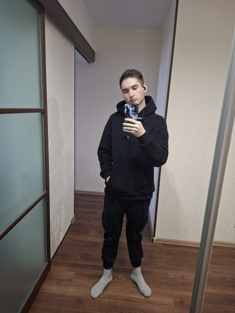 Арсений, Россия, Иваново, 19 лет. Он ищет её: девушкой от 18 до 50 для любви и серьезных отношений, брака и создания семьи, рождения совместных де  Анкета 898040. 