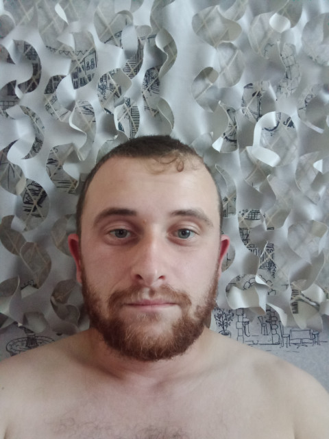 Илья, Новосибирск, 28 лет. Он ищет её: женщину для любви и серьезных отношений, брака и создания семьи, дружбы и общения.  Анкета 898620. 