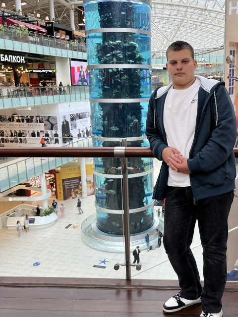 Даниил, Калуга, 18 лет. Познакомлюсь с девушкой для любви и серьезных отношений.  Анкета 898918. 