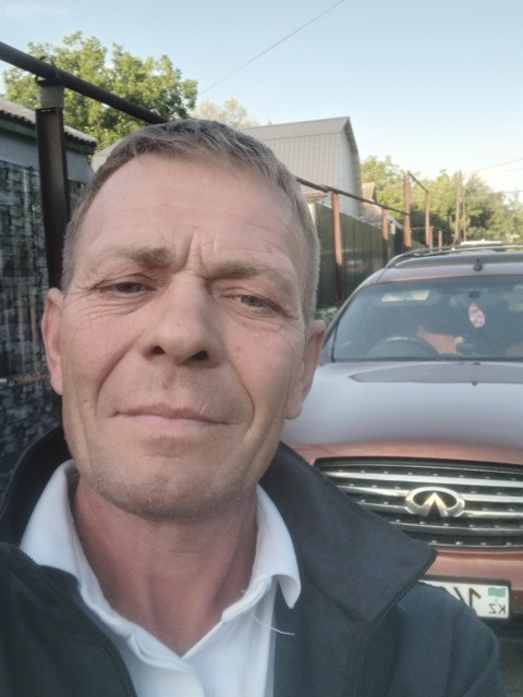 Сергей, Кировск, 47 лет, 1 ребенок. Познакомлюсь с женщиной для любви и серьезных отношений, брака и создания семьи, воспитания детей, рождения...  Анкета 899052. 