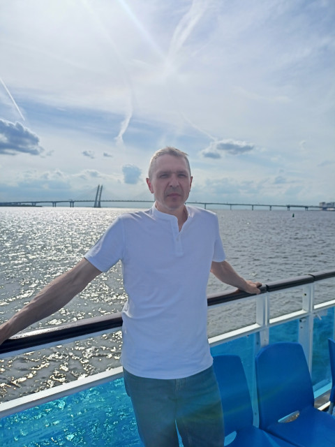 Дмитрий, Россия, Ульяновск, 52 года, 1 ребенок. Познакомлюсь с женщиной для любви и серьезных отношений, брака и создания семьи, воспитания детей, рождения...  Анкета 899171. 
