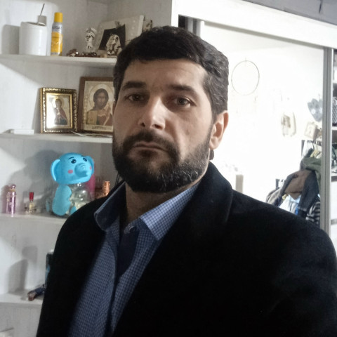 Даня Котов, Россия, Сергиев Посад, 38 лет, 1 ребенок. Хочу естественную со всеми достатка и и недостатками, предпочитаю чтоб немного полноватая было женщина...  Анкета 899195. 